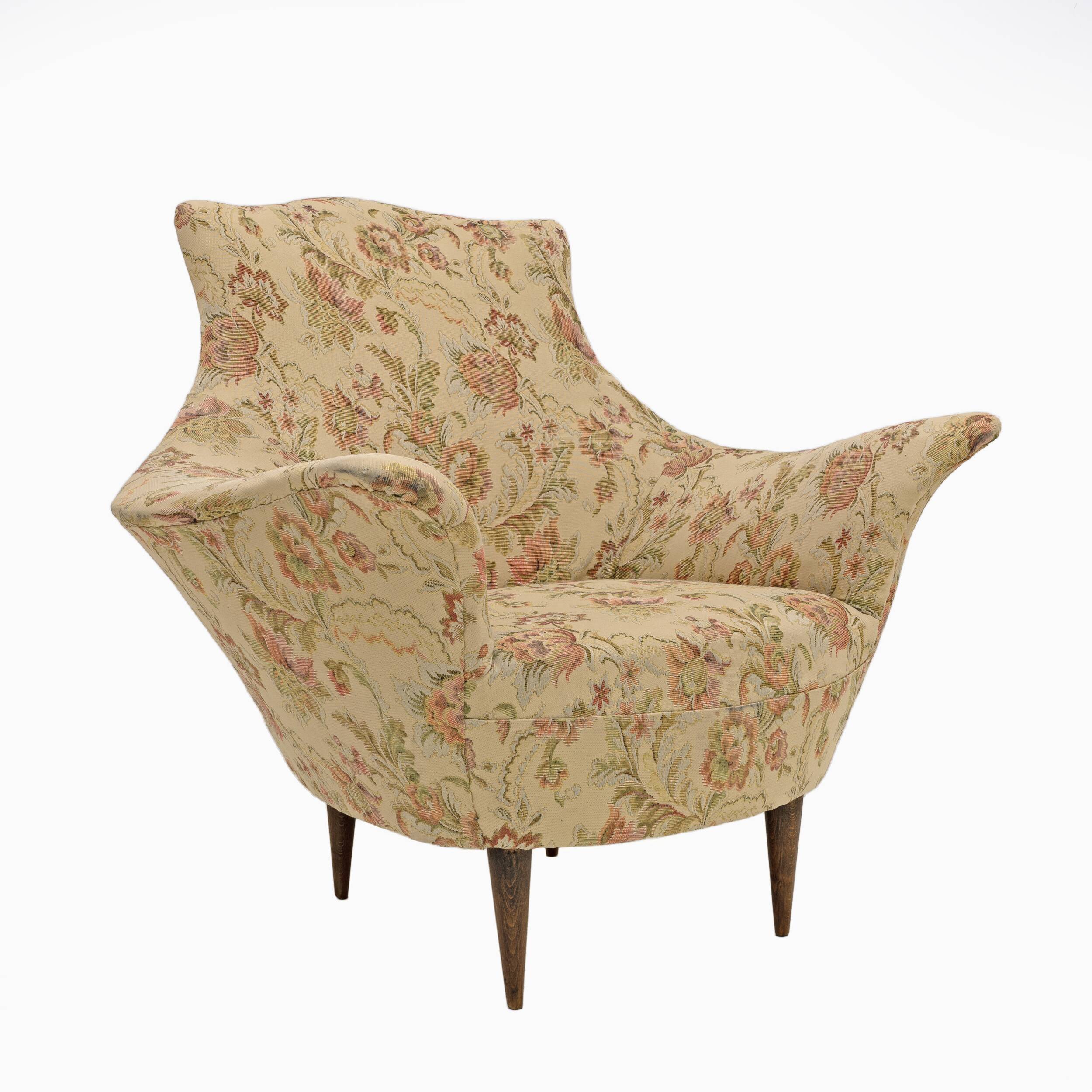 Mid-Century Modern Italian Sofa and Two Armchairs, Manta model, 1950s