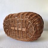 Woven wicker basket