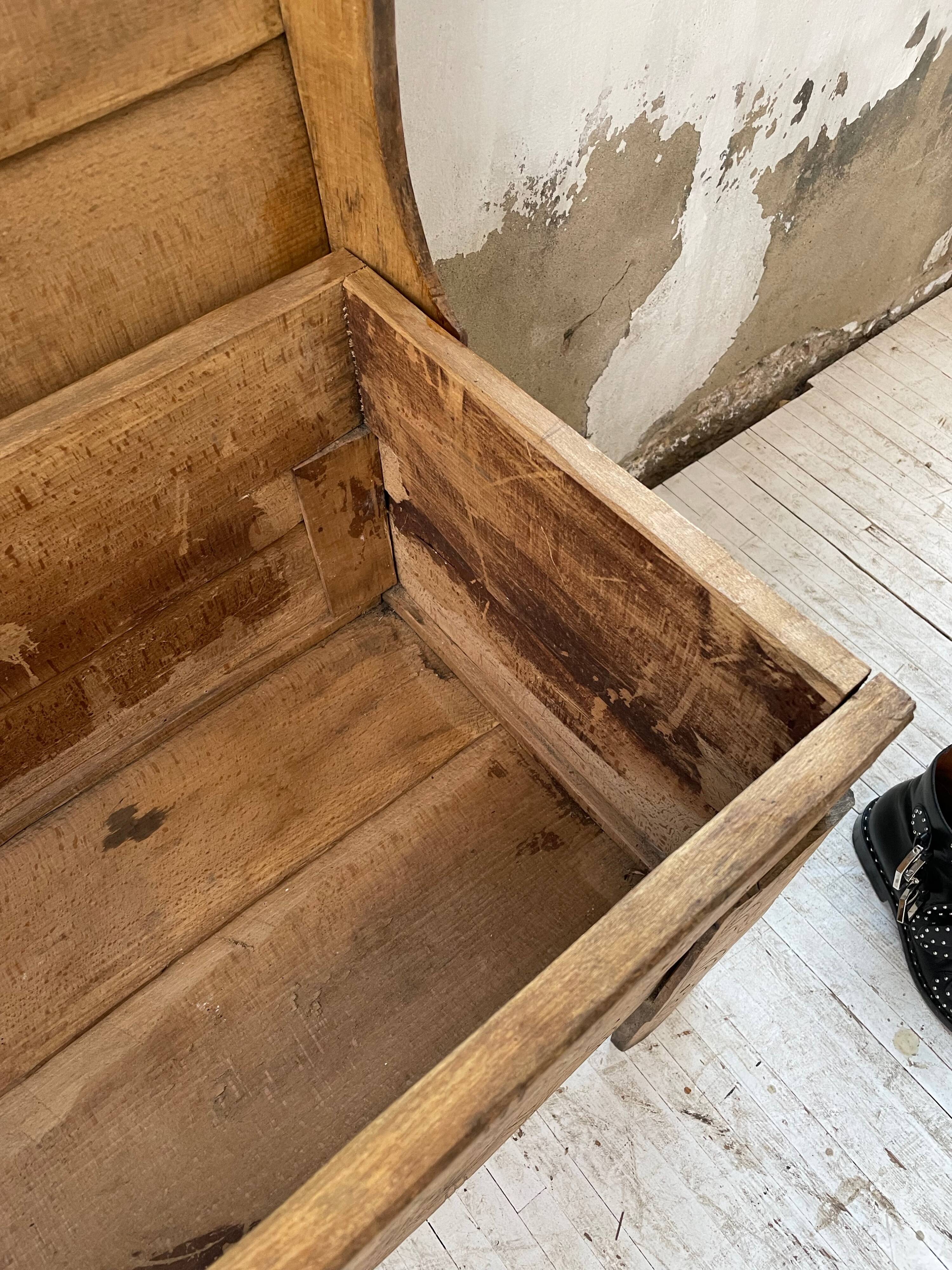 Shepherd's chest Vosges 1900 popular art