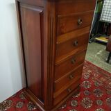 Chest of drawers in cherry