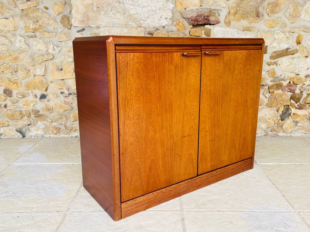 Low buffet, vintage teak storage unit by Hulsta, circa 1970s.