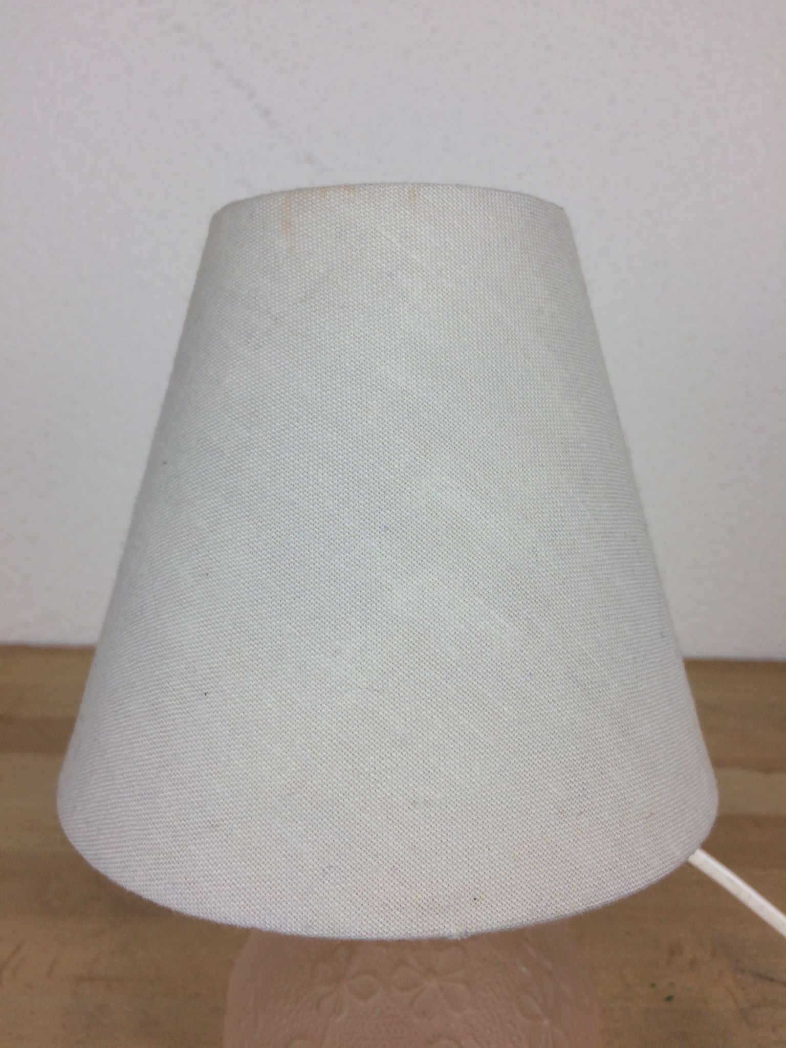 Lampe boule verre rose motif fleurs