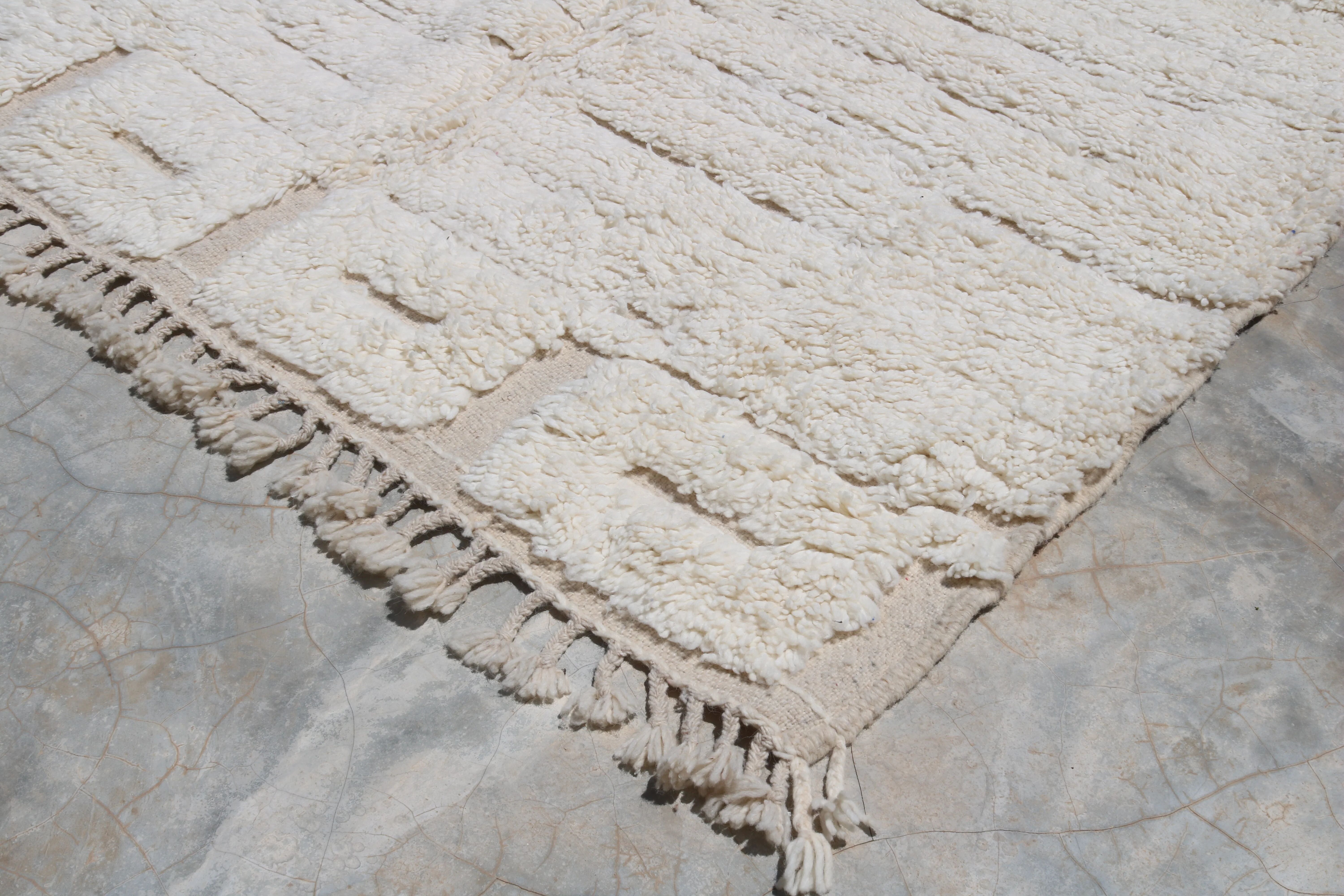 Tapis minimaliste Beni Ourain – 245 × 160 cm - AZ822