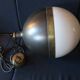 Grande suspension Hicks en bronze et boule de verre, USA