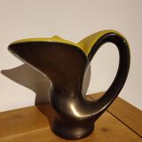 Black and yellow pitcher ceramidi