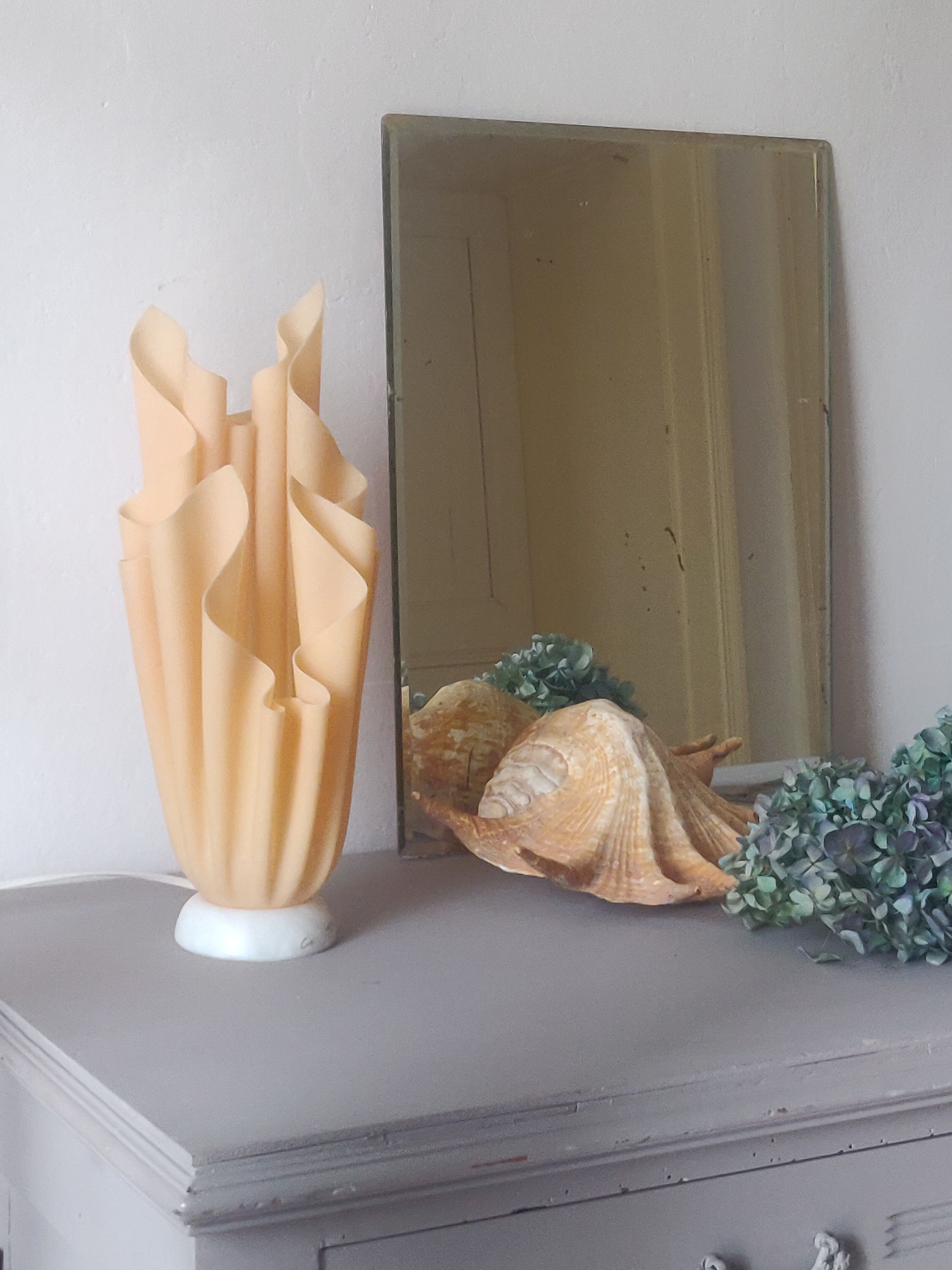 Corolla lamp by Georgia Jacob