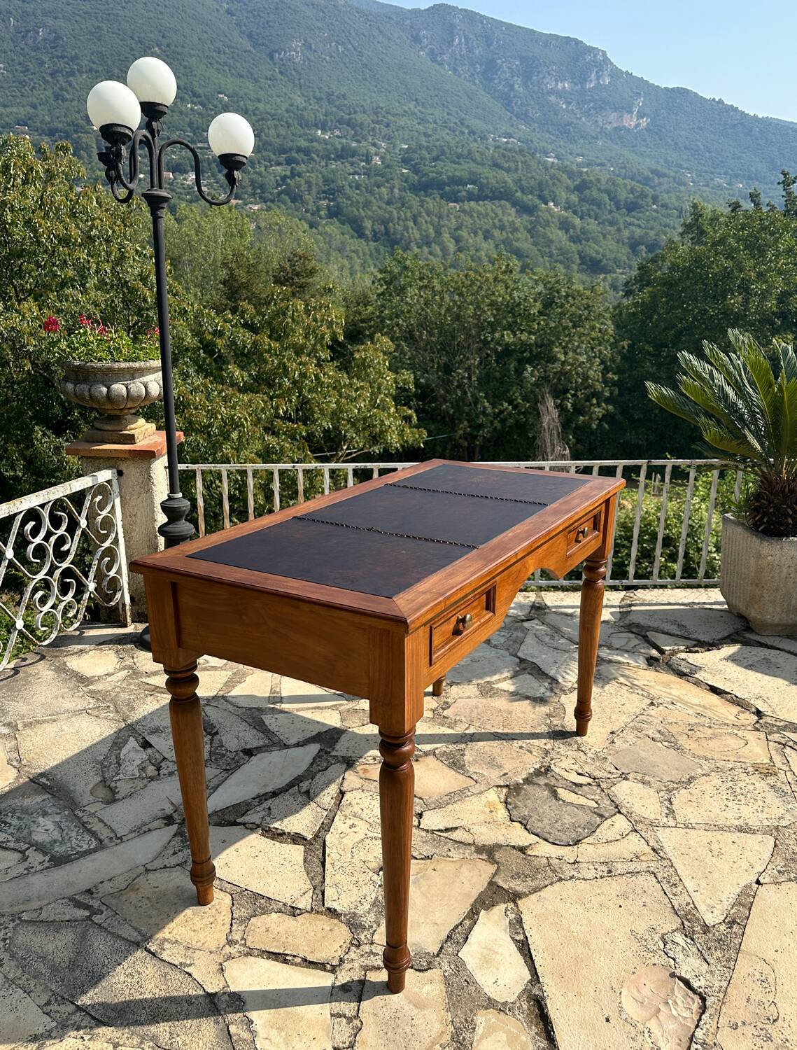 Louis XV style walnut desk, 20th century