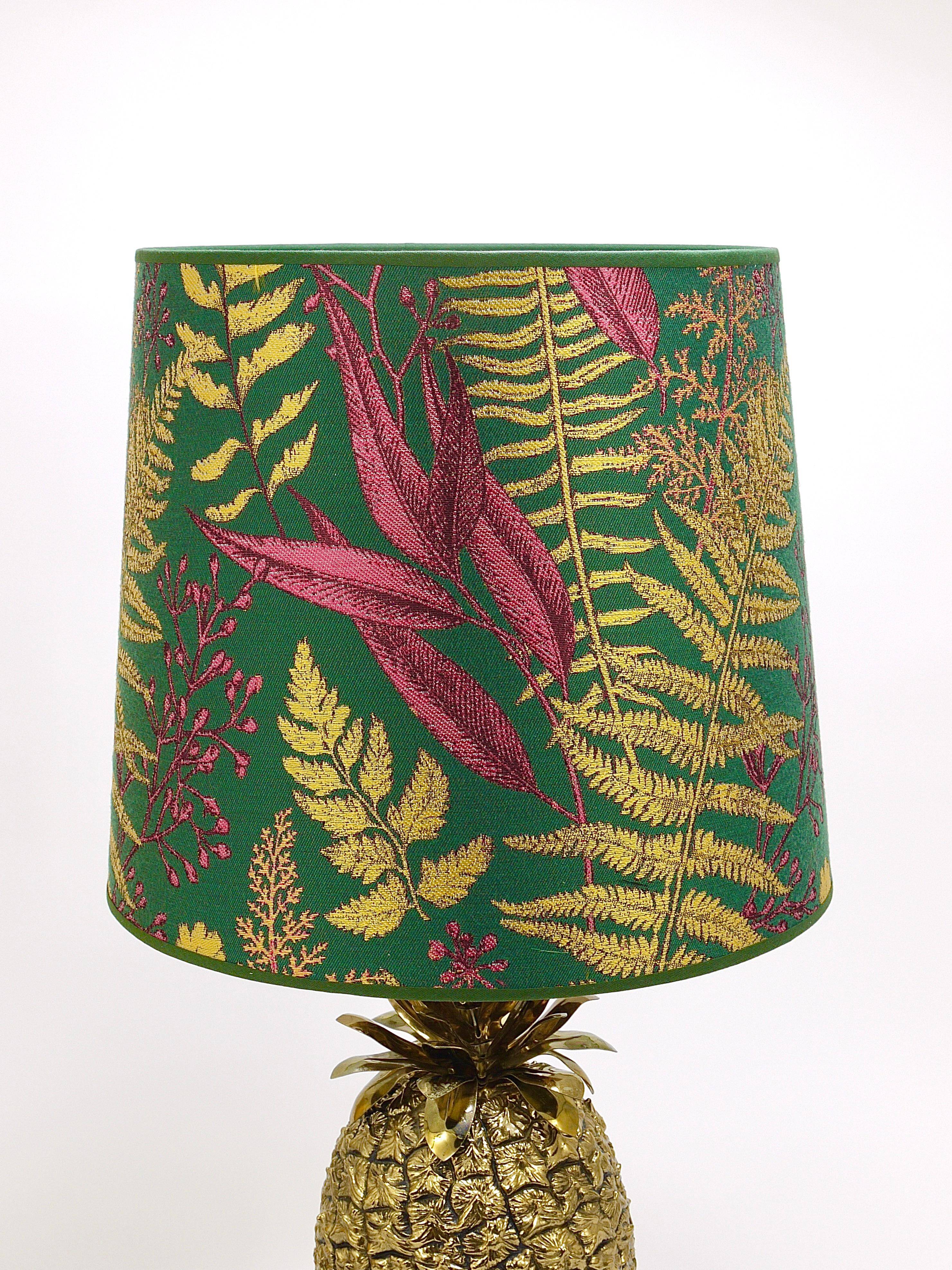 Hollywood Regency pineapple table lamp in brass by Mauro Manetti, Italy, 1970s.