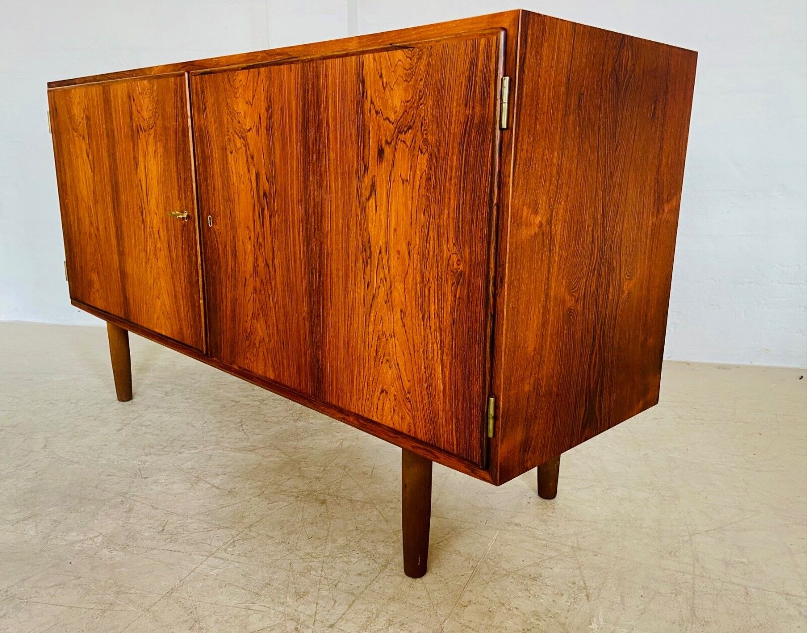 Buffet en palissandre danois vintage rétro des années 50 par Poul Hundevad
