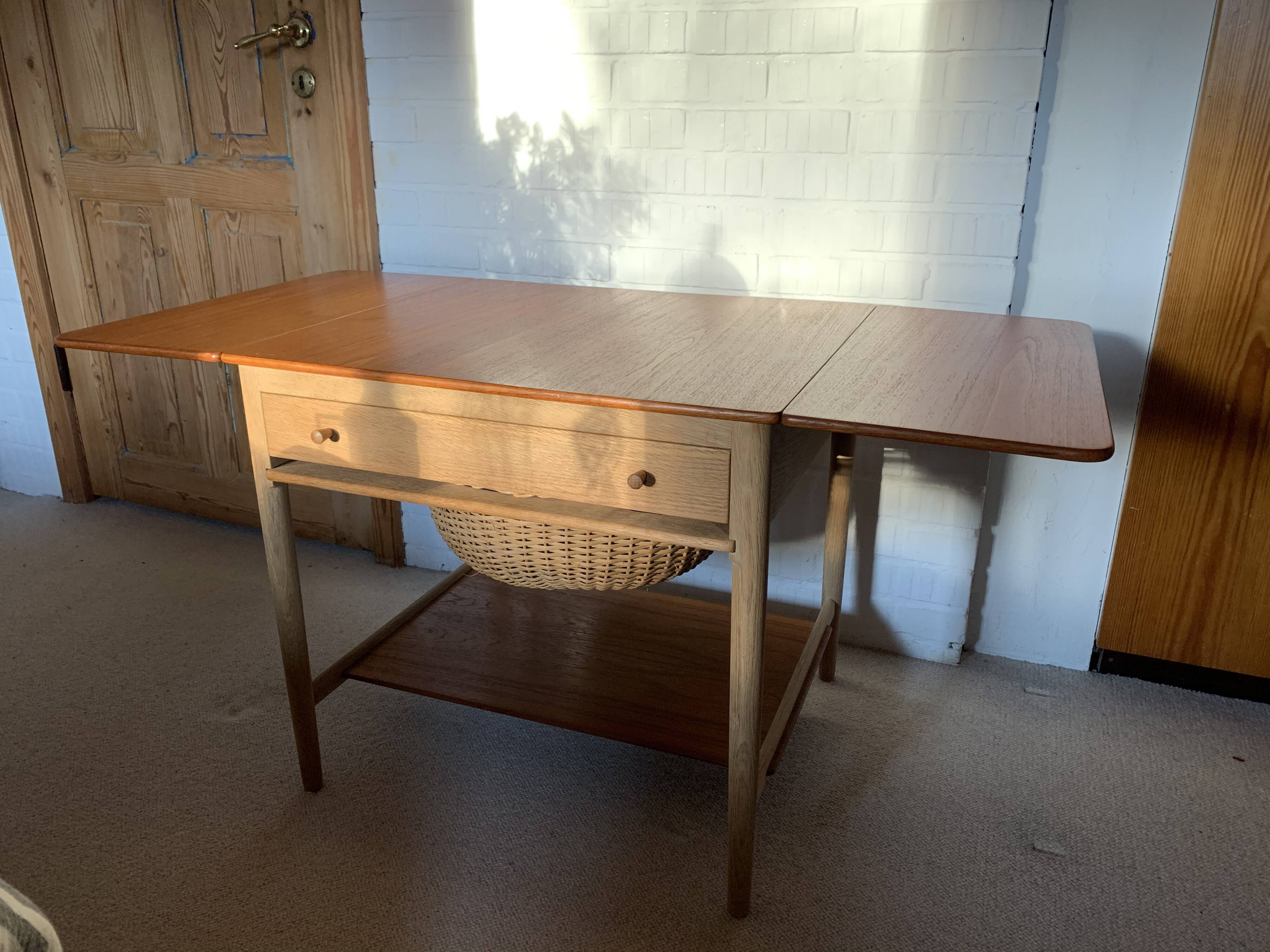 Danish design sewing table Hans Wegner edition Andréas Tuck 1950