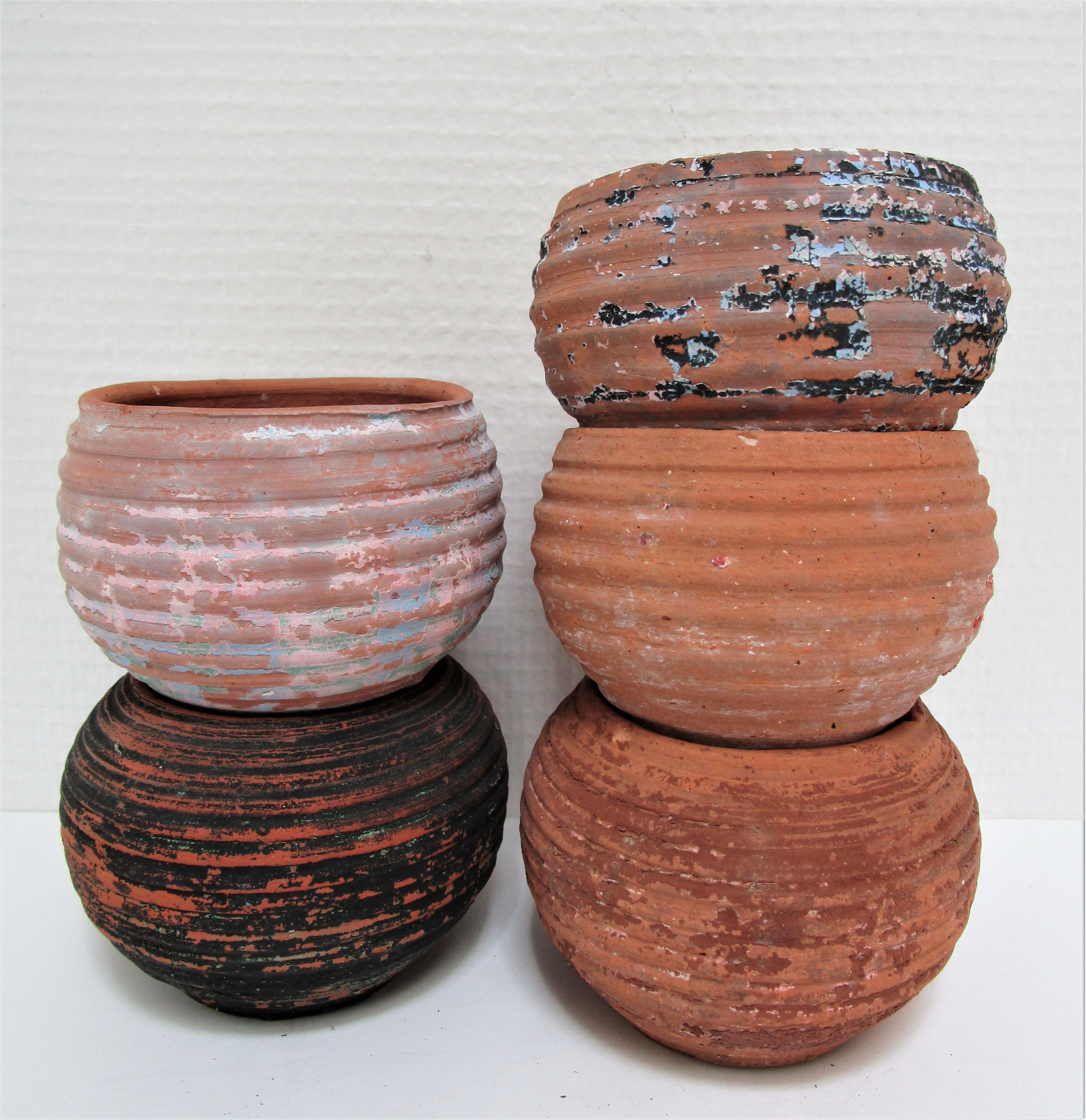 Five pots terracotta patina vintage