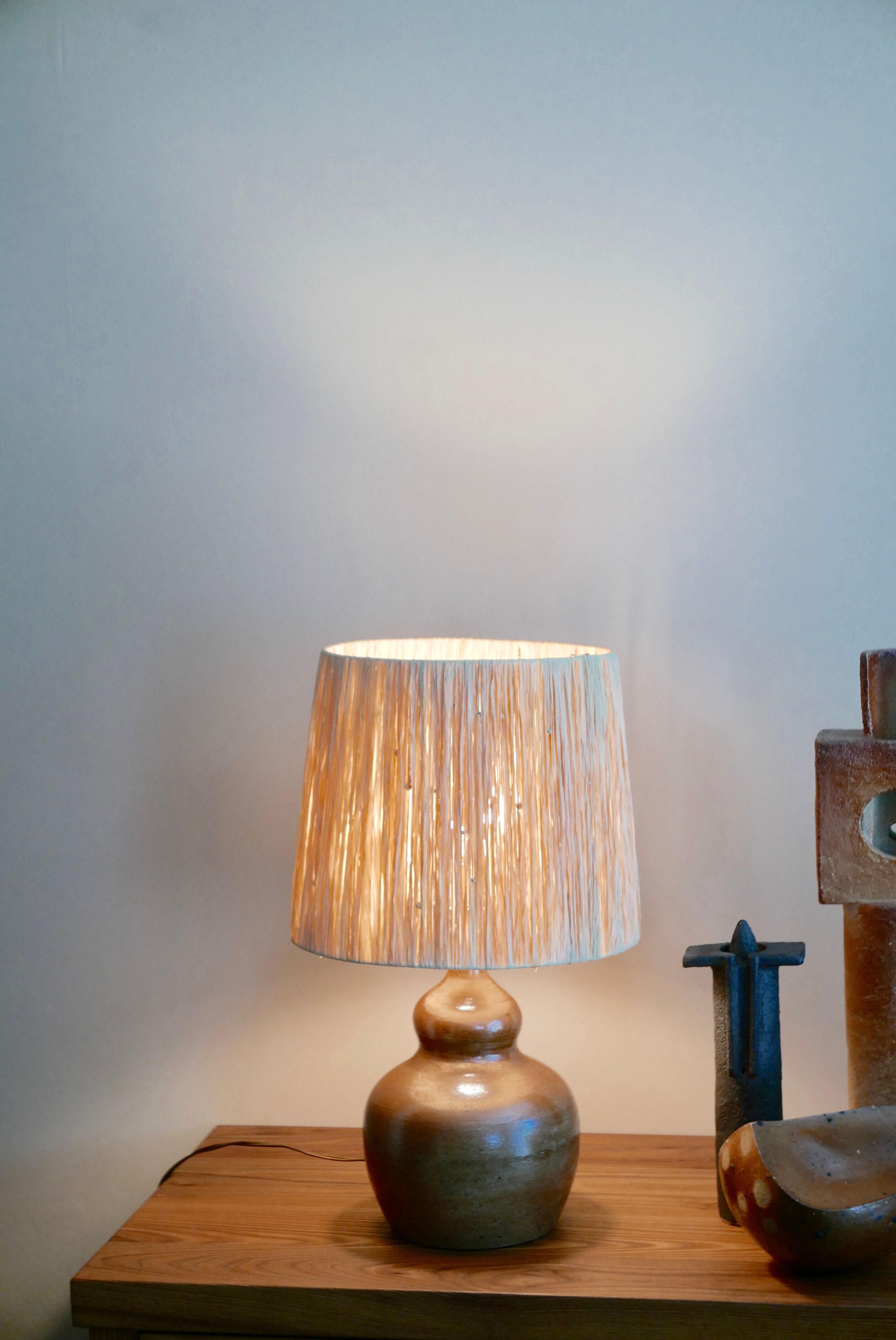 Georges Robin sandstone lamp, raffia lampshade, 70s