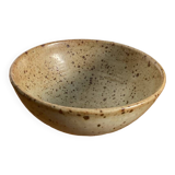 Empty speckled sandstone pocket