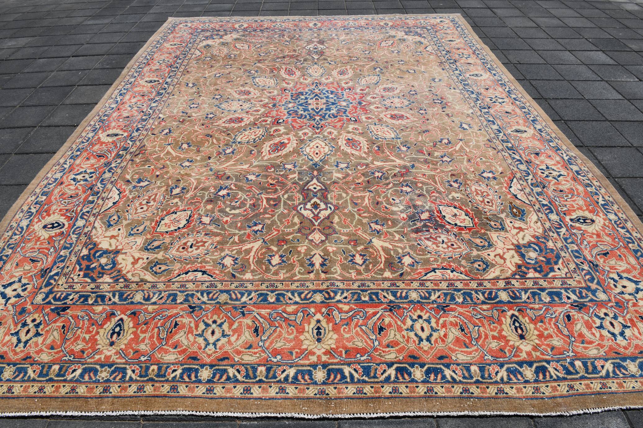 Large Antique Persian Carpet 300x397 cm, Medallion and Floral Patterns