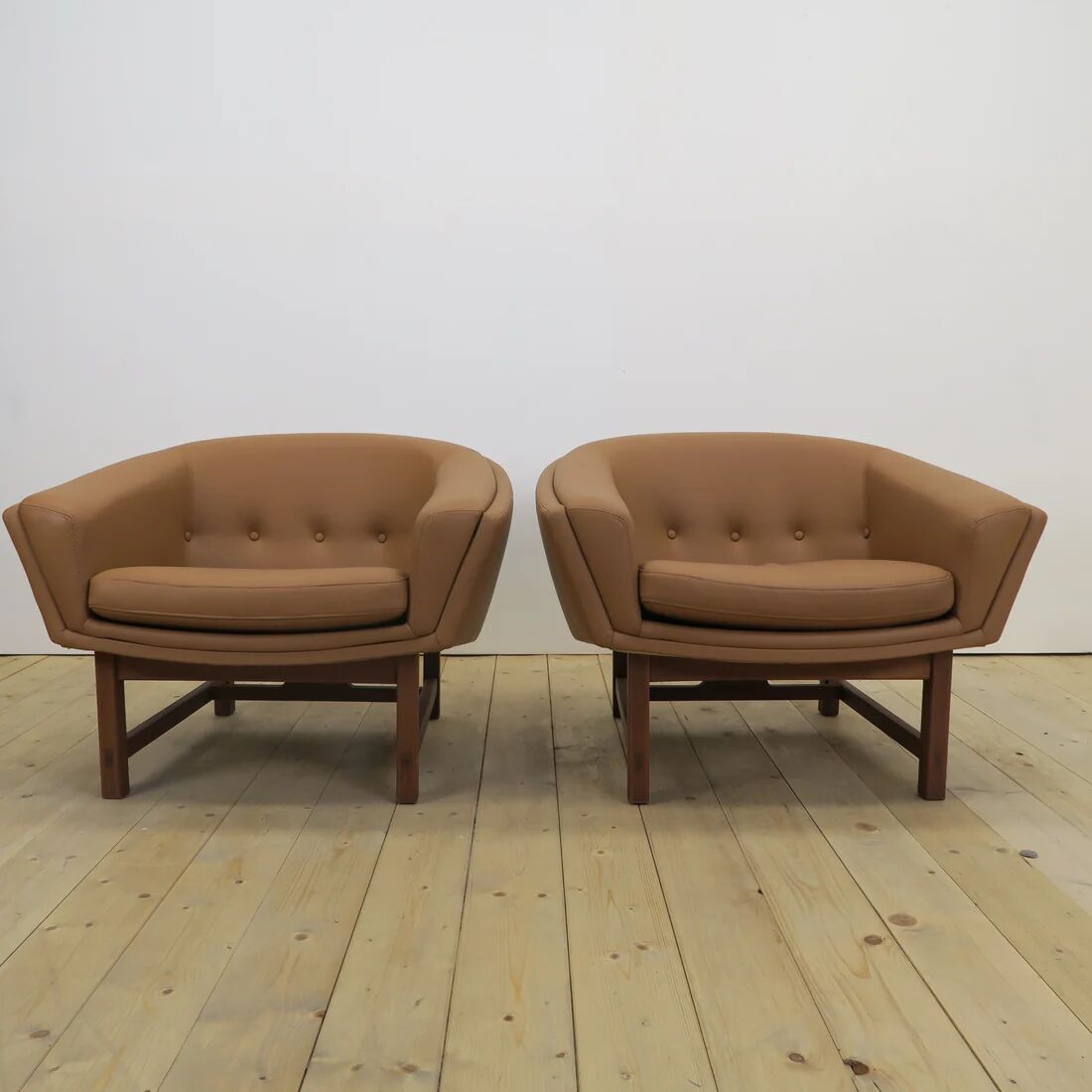 Pair of Corona lounge chairs by Lennart Bender, 1970