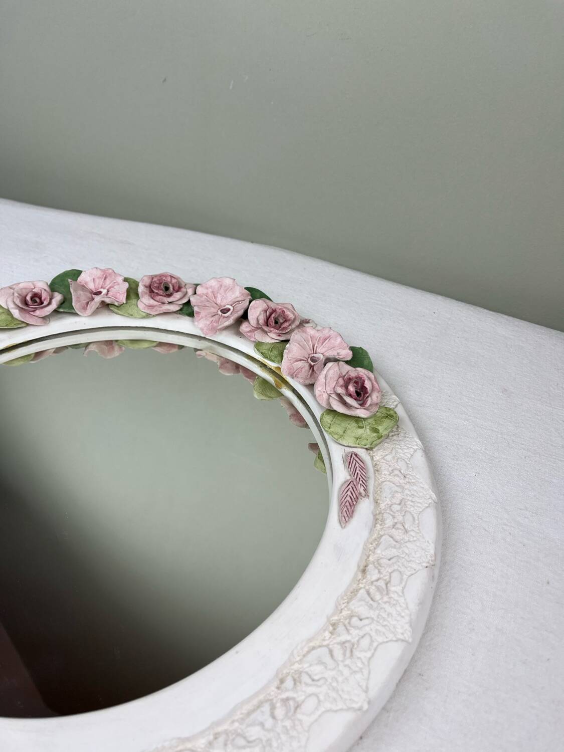 Mirror with a flower crown
