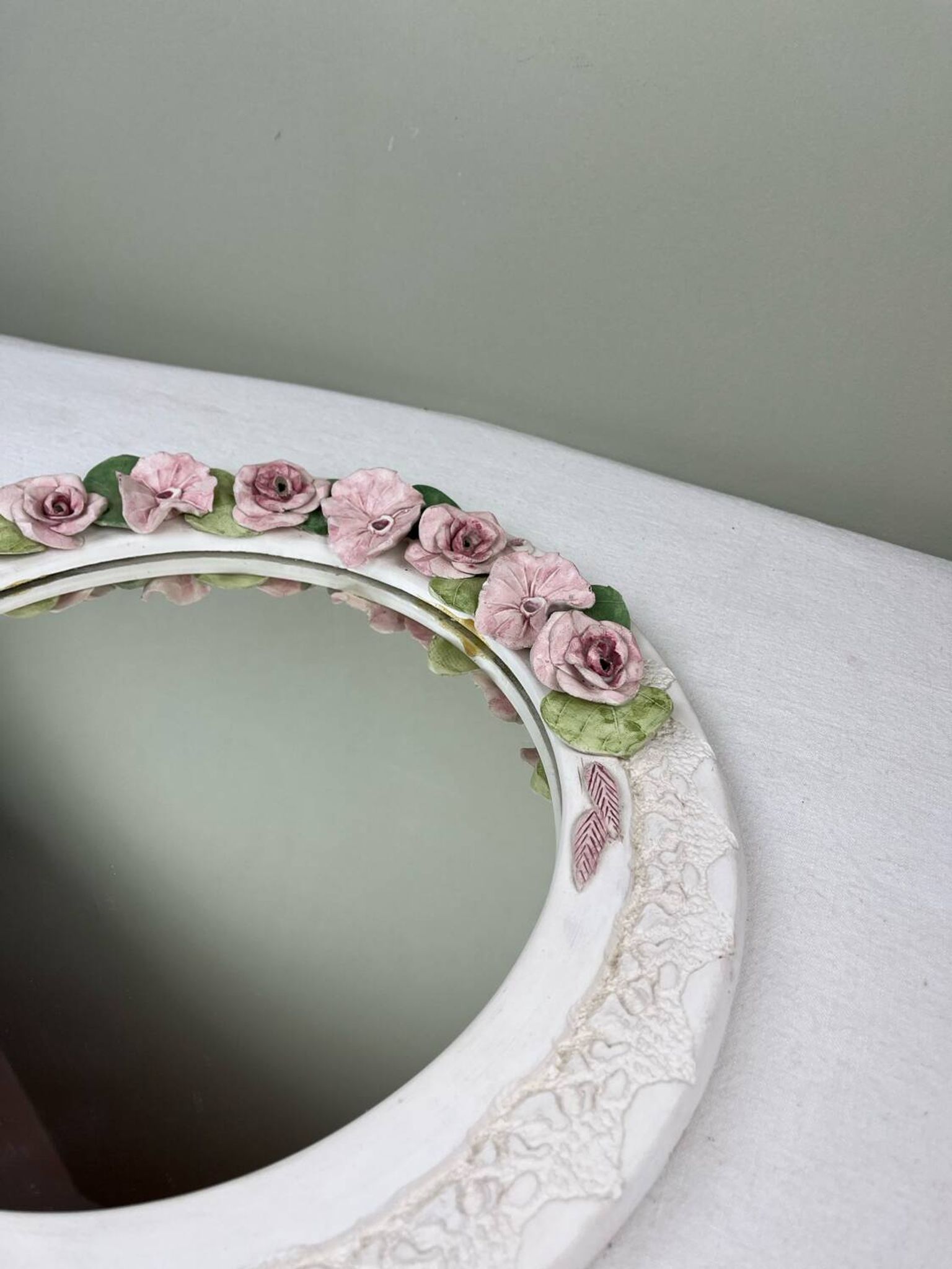 Mirror with a flower crown