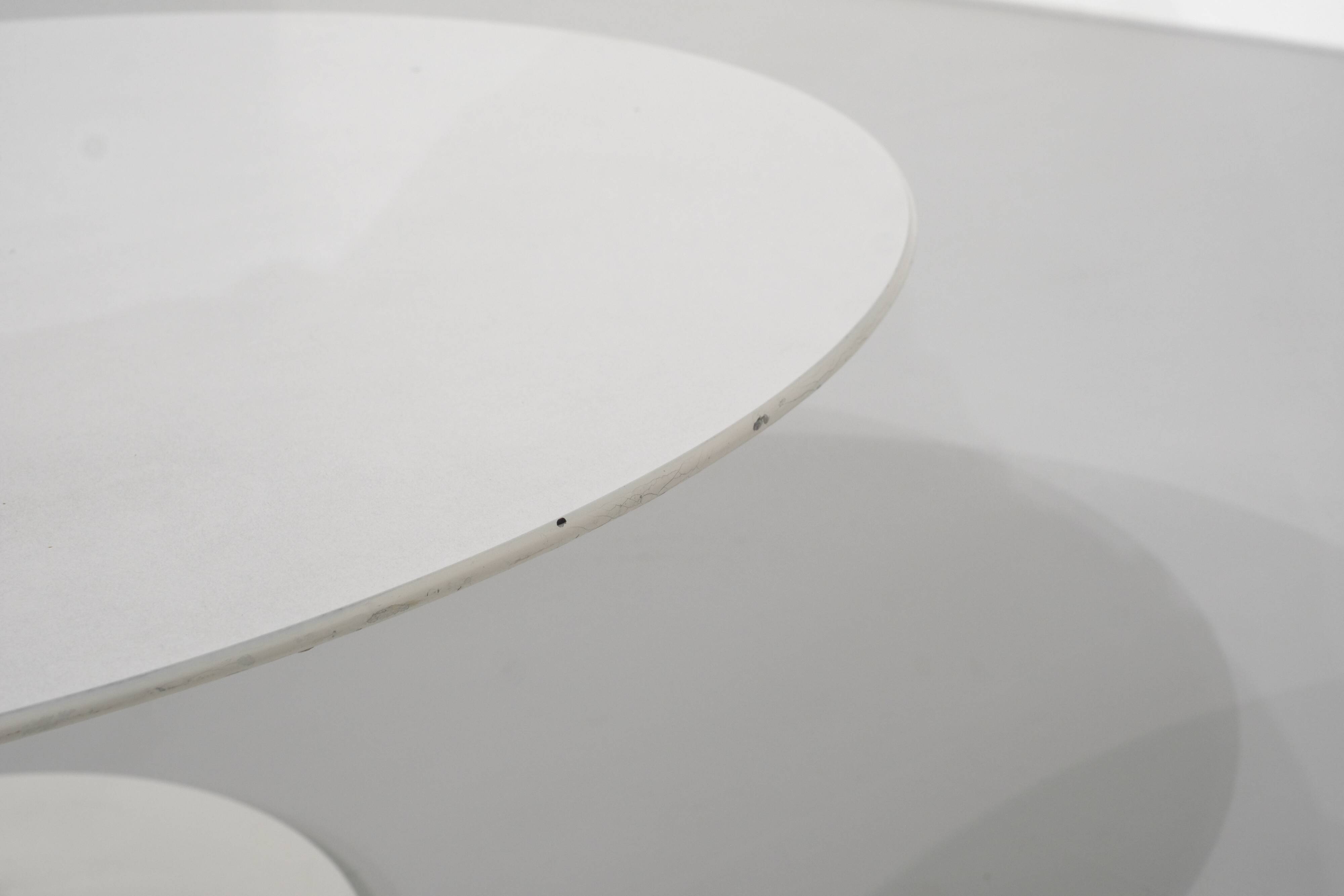 "Tulip" coffee table laminated by Eero Saarinen for Knoll, United States.