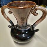 Vintage vase with double handle
