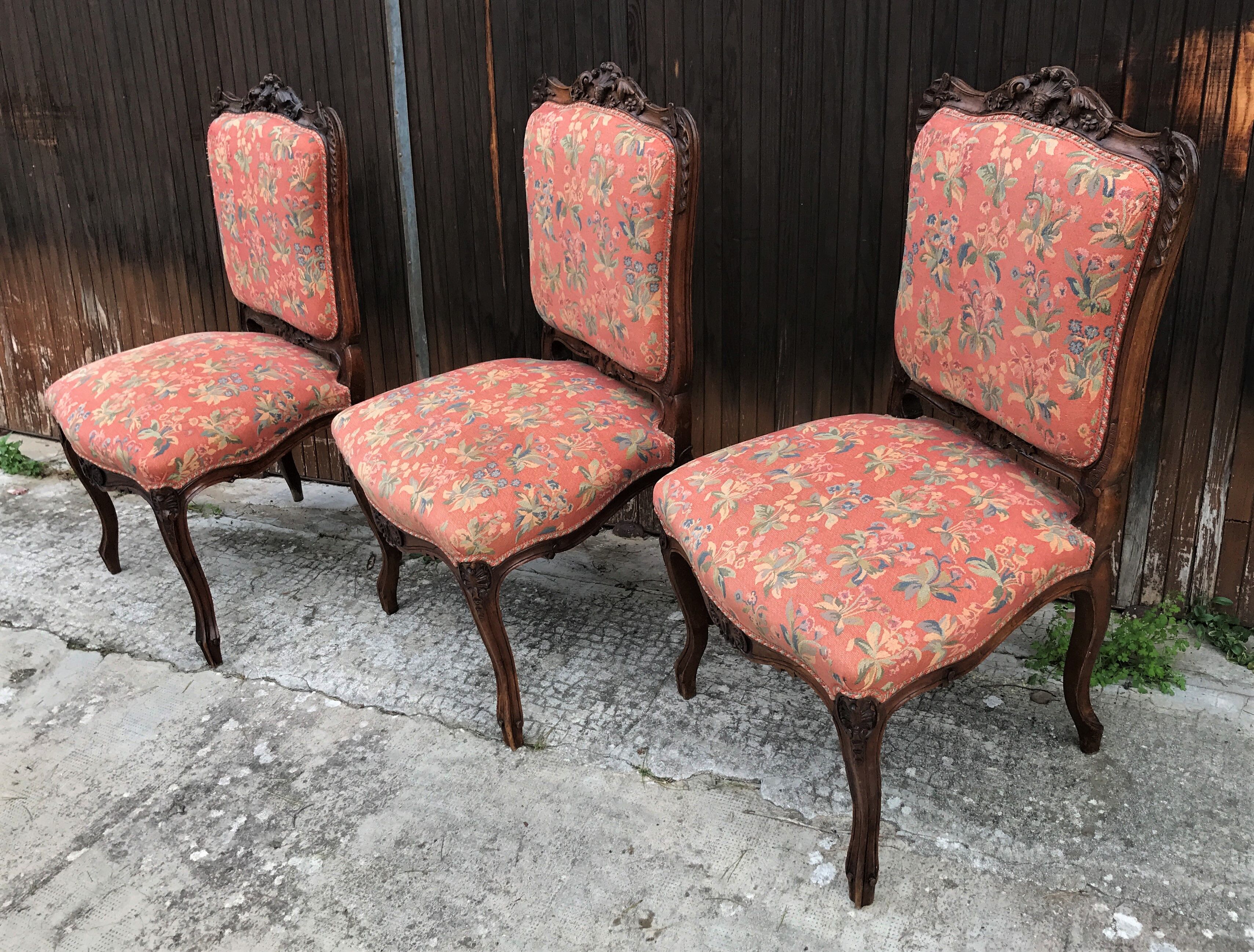 Lot of 3 Louis XV style chairs