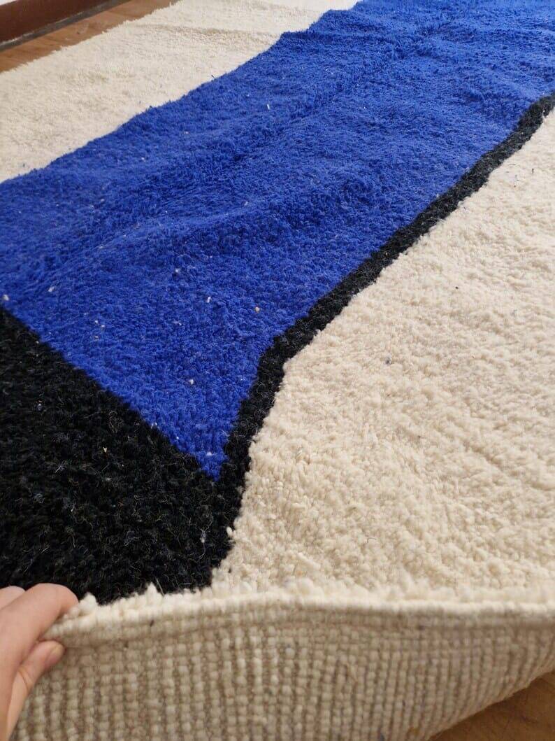 Beni Ouraine rug in natural wool, size 140 x 260 cm