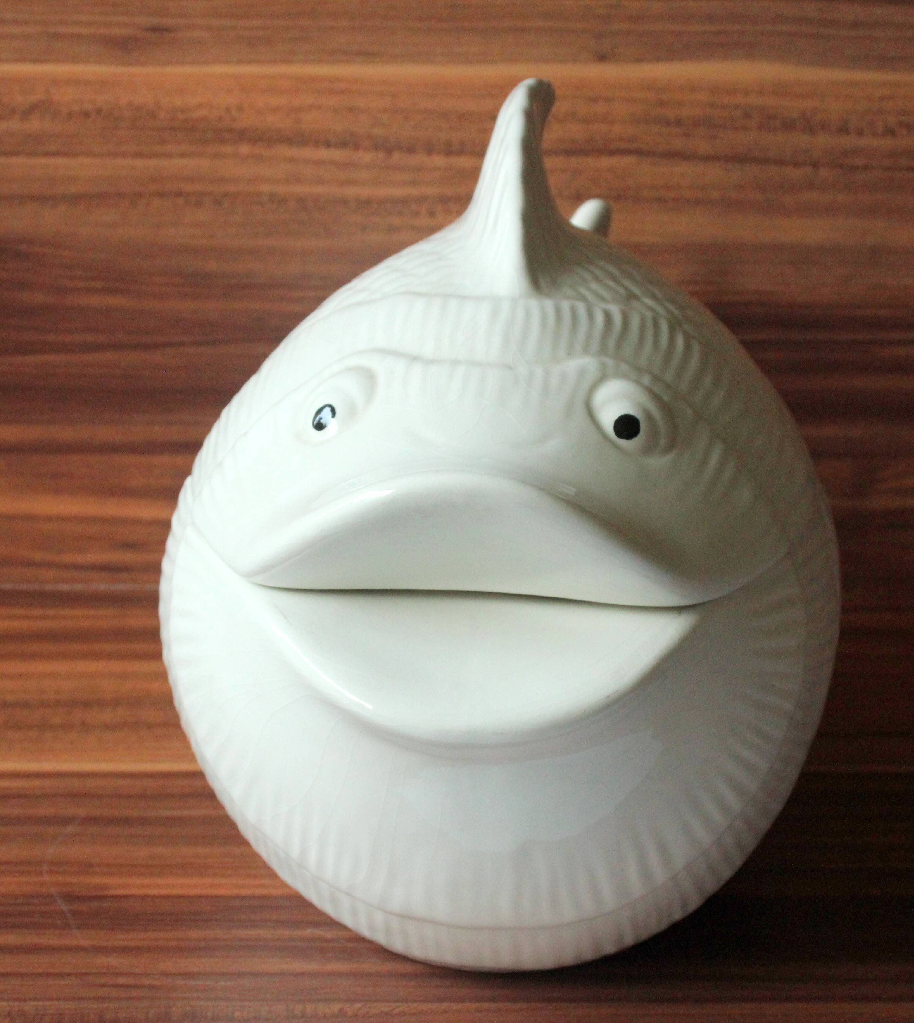 Large white fish shaped ceramic terrine - tureen with lid - Vintage
