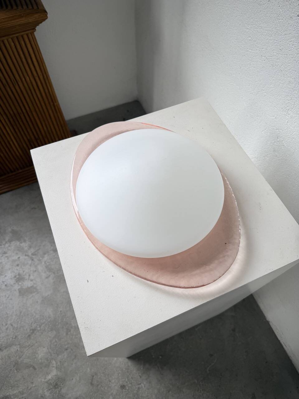 Pink glass wall lamp 1970s Gamma