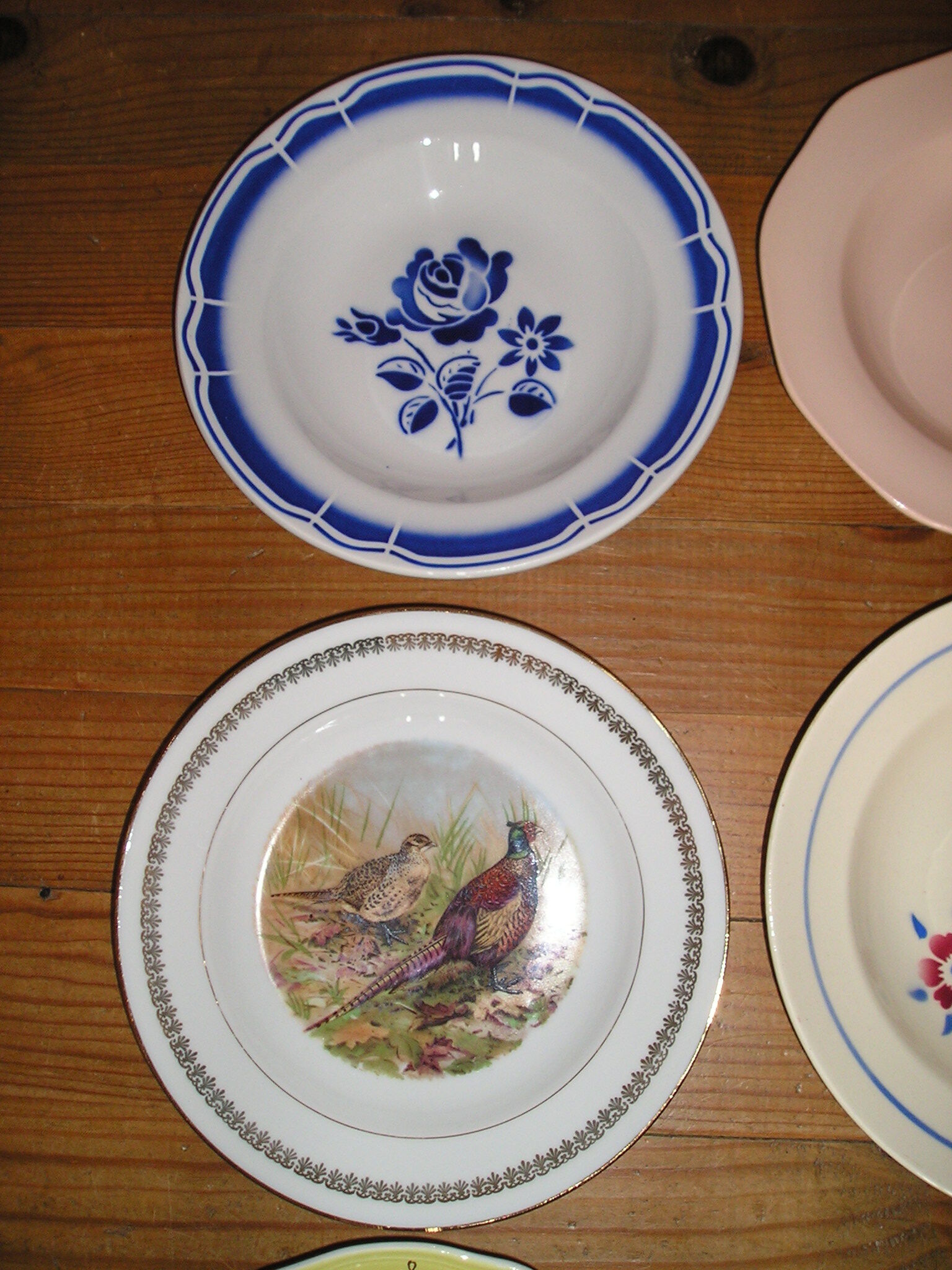 Set of 12 different hollow plates