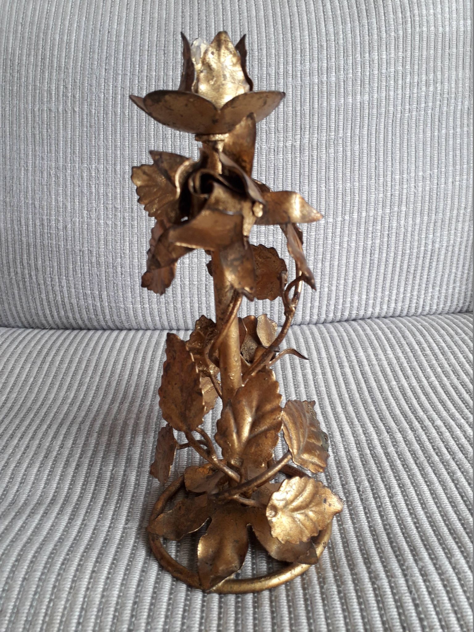 Vintage vegetable candle holder with a decoration of roses and golden leaves