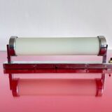 Functionalist wall lamp