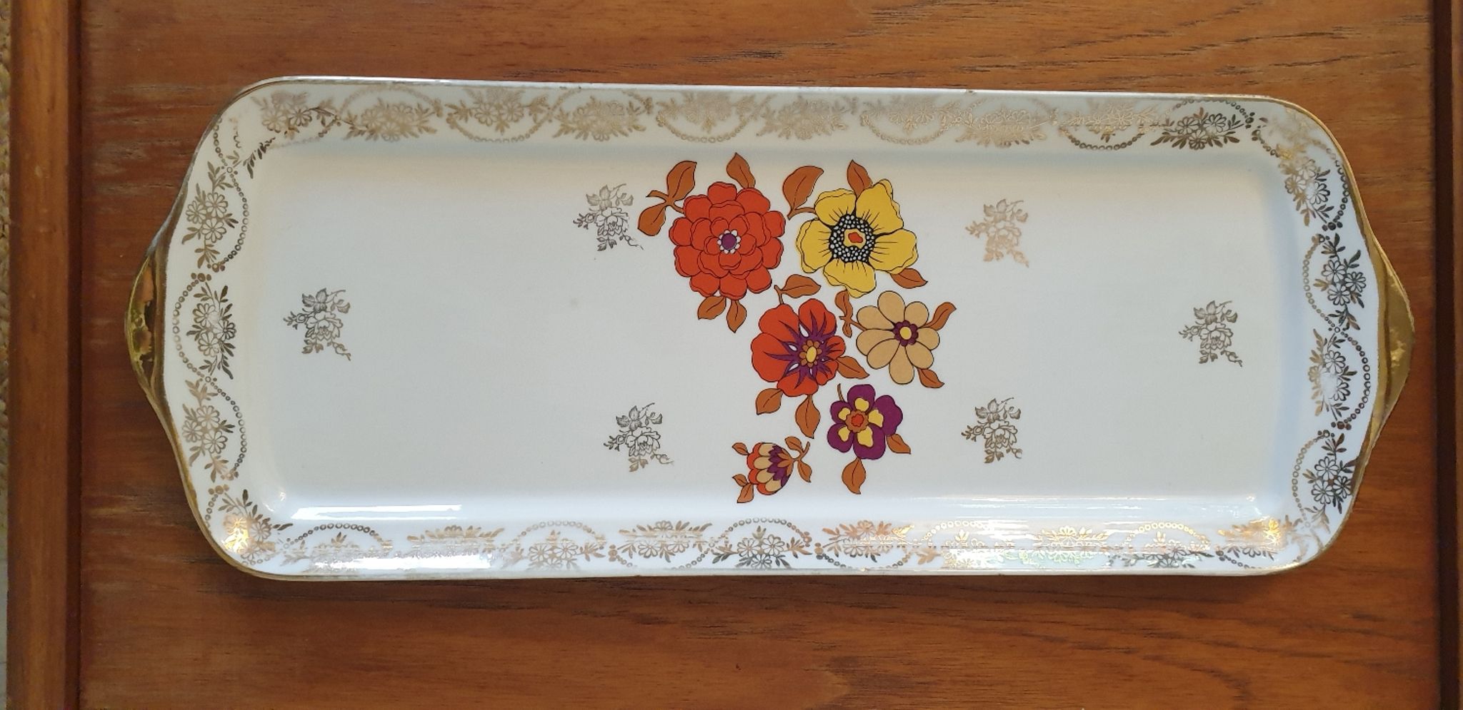 Cake dish