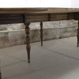 Extendable half-moon round oak table for 2 to 8 people
