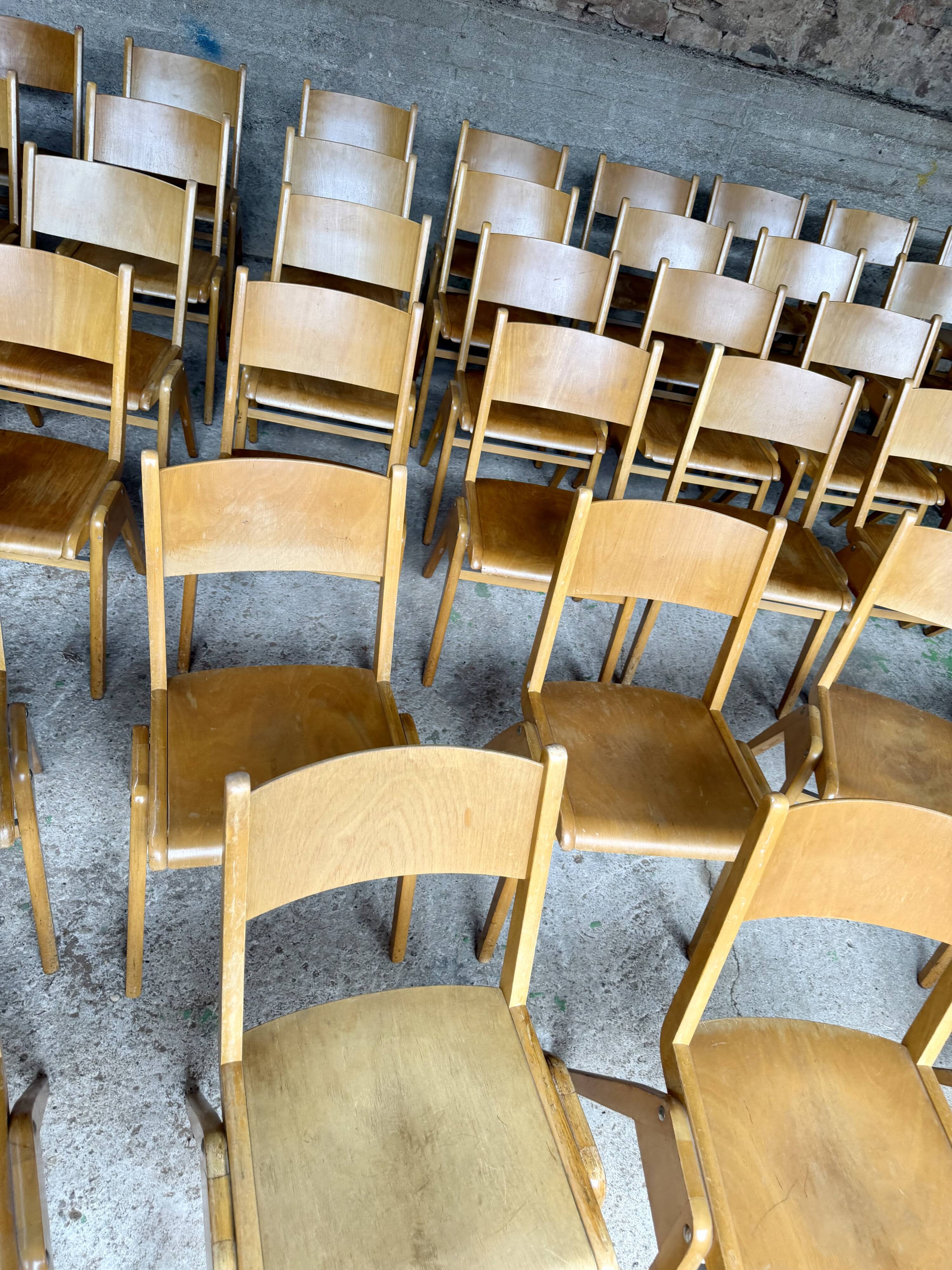 ✨ Set of 50 French modernist stackable chairs – Vintage 1960s