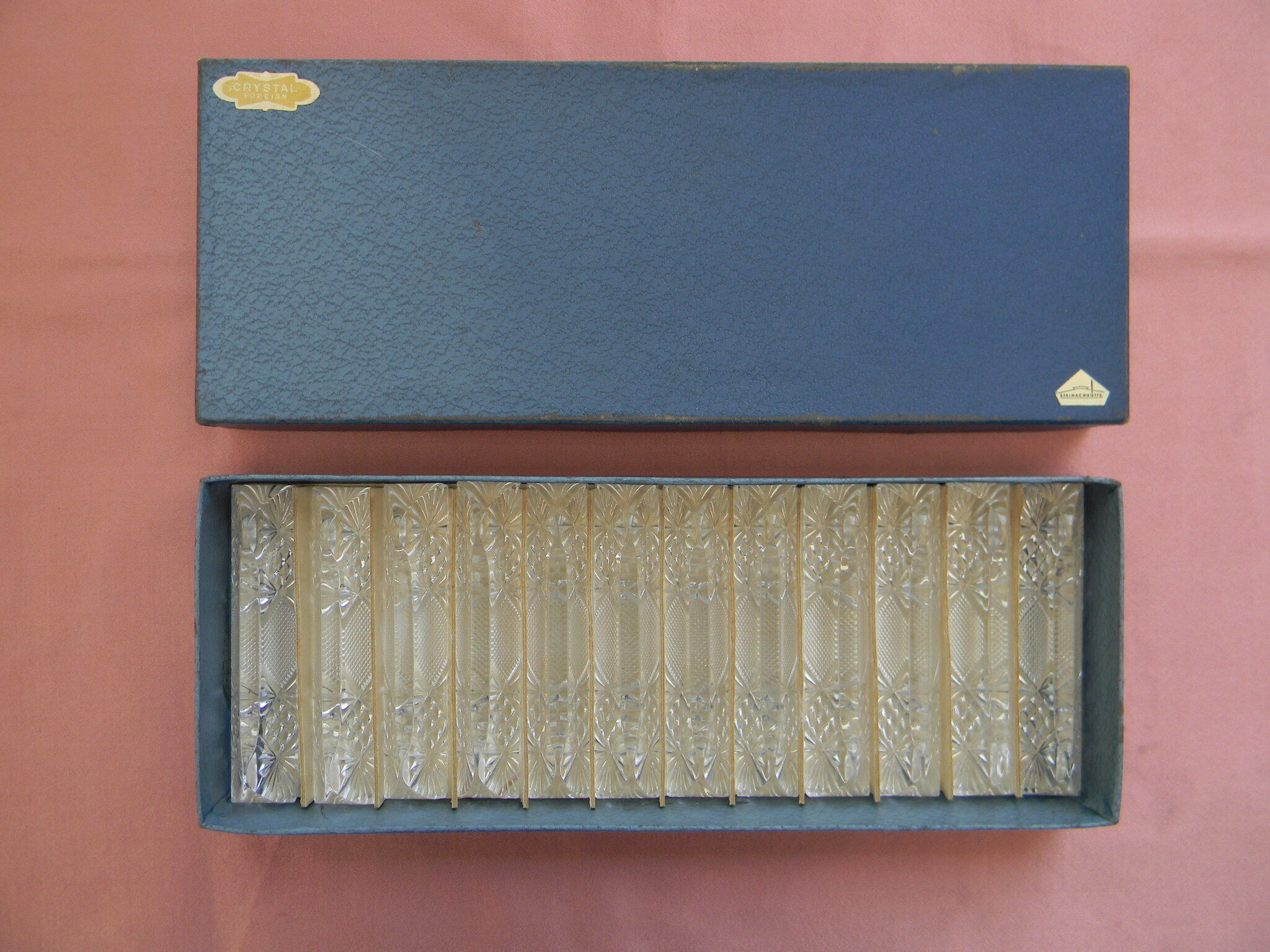 Set of 12 knife holders in cut crystal