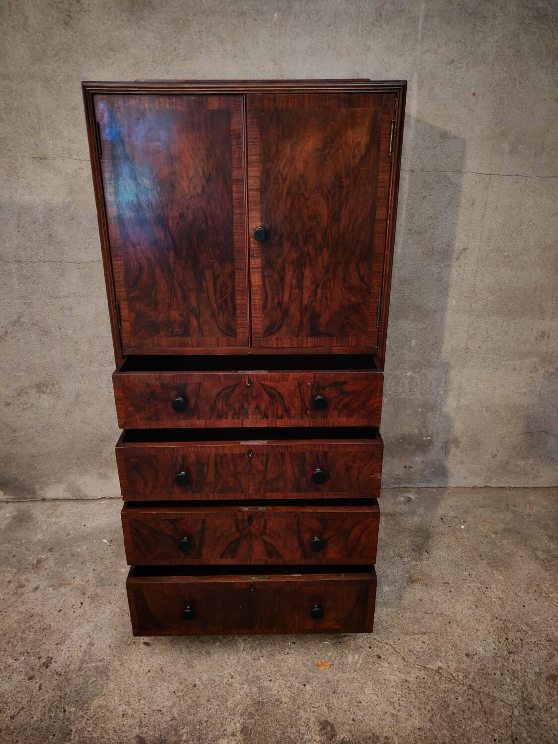 Mahogany chest of drawers Maple & Co
