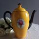 Théière jaune et noire, médaillon floral, porcelaine Deuschland, 1920 env