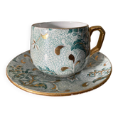 Tasse et soucoupe Creil et Montereau motif floral vert et or