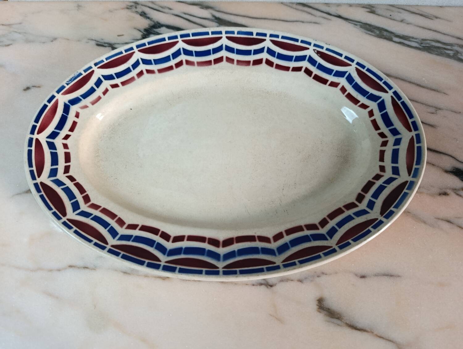 Plat de service ovale Badonviller modèle Loudéac