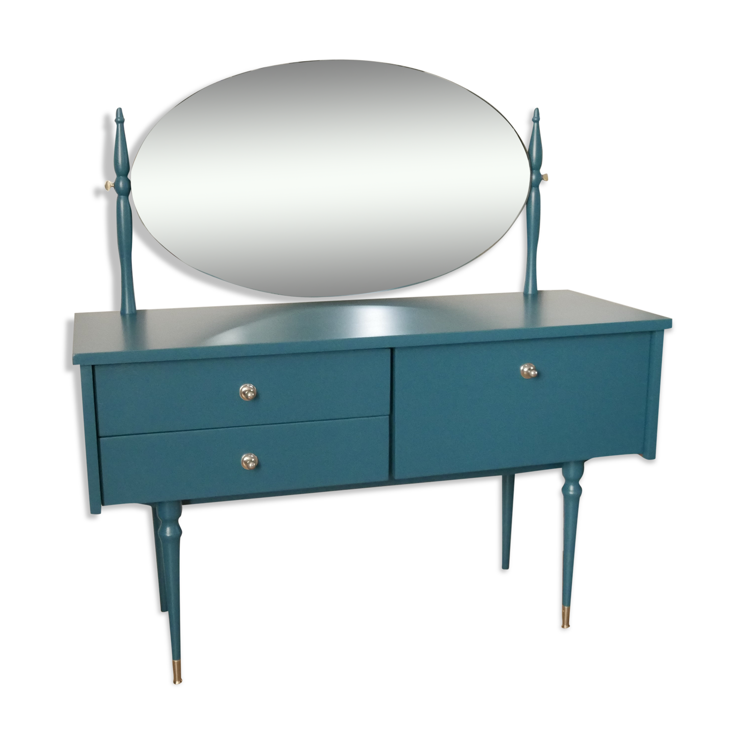 Vintage vanity, 60-70 years