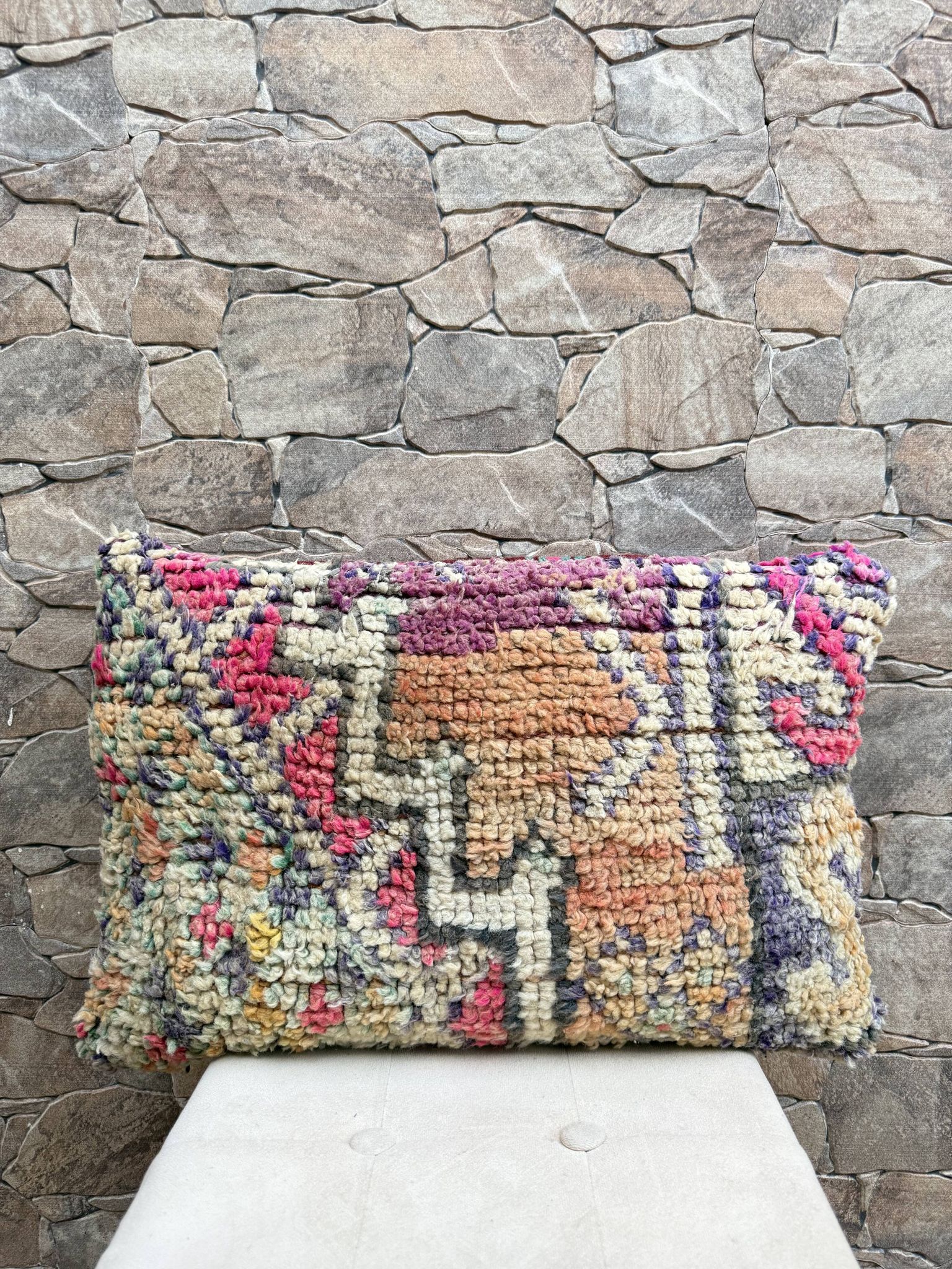 Vintage Berber kilim cushion cover: Moroccan wool cushion 60x40cm