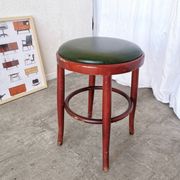 Tabouret de pub irlandais vintage : assise en cuir vert, bois courbé, style Thonet