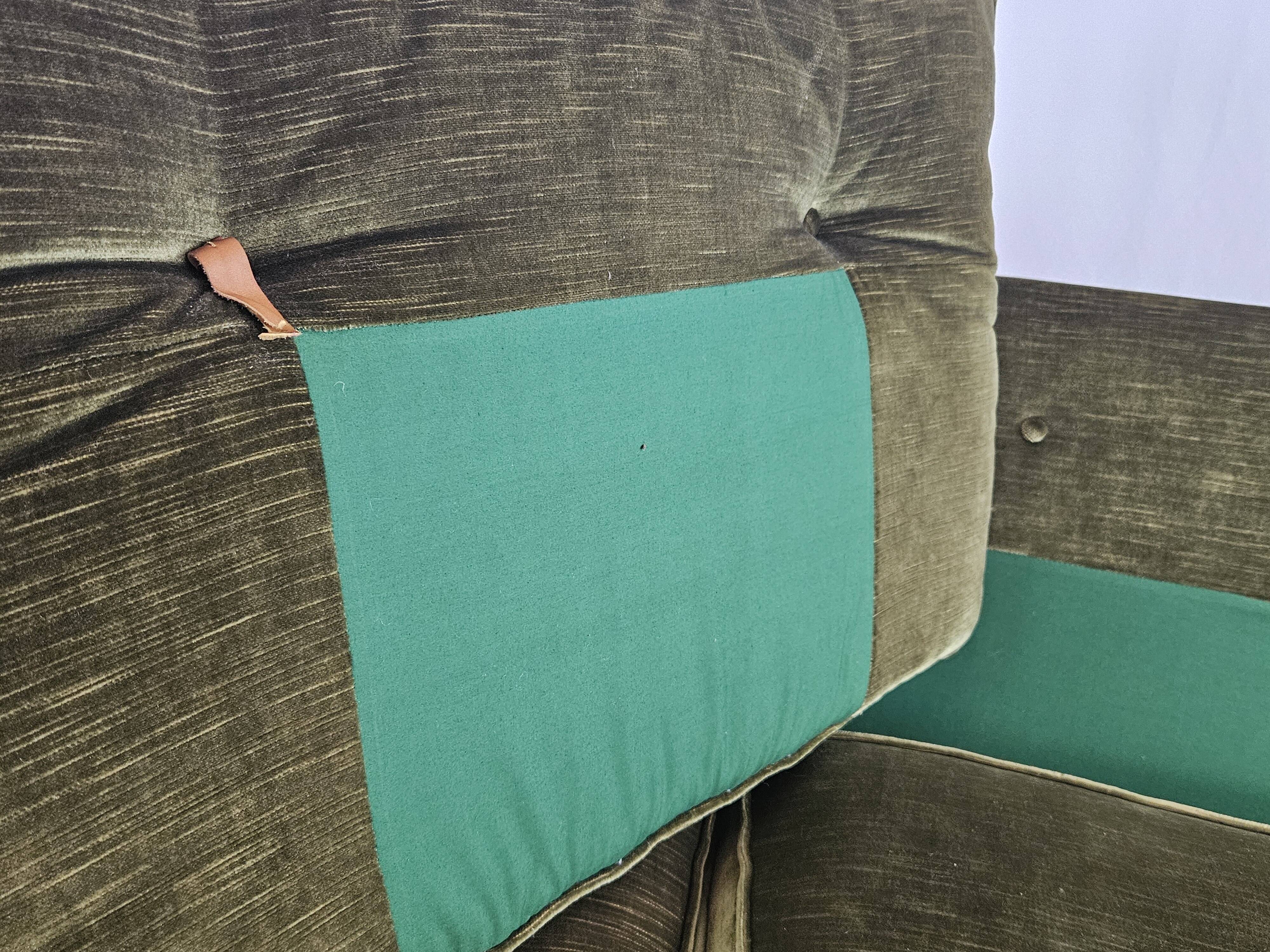 70s corner sofa in green fabric