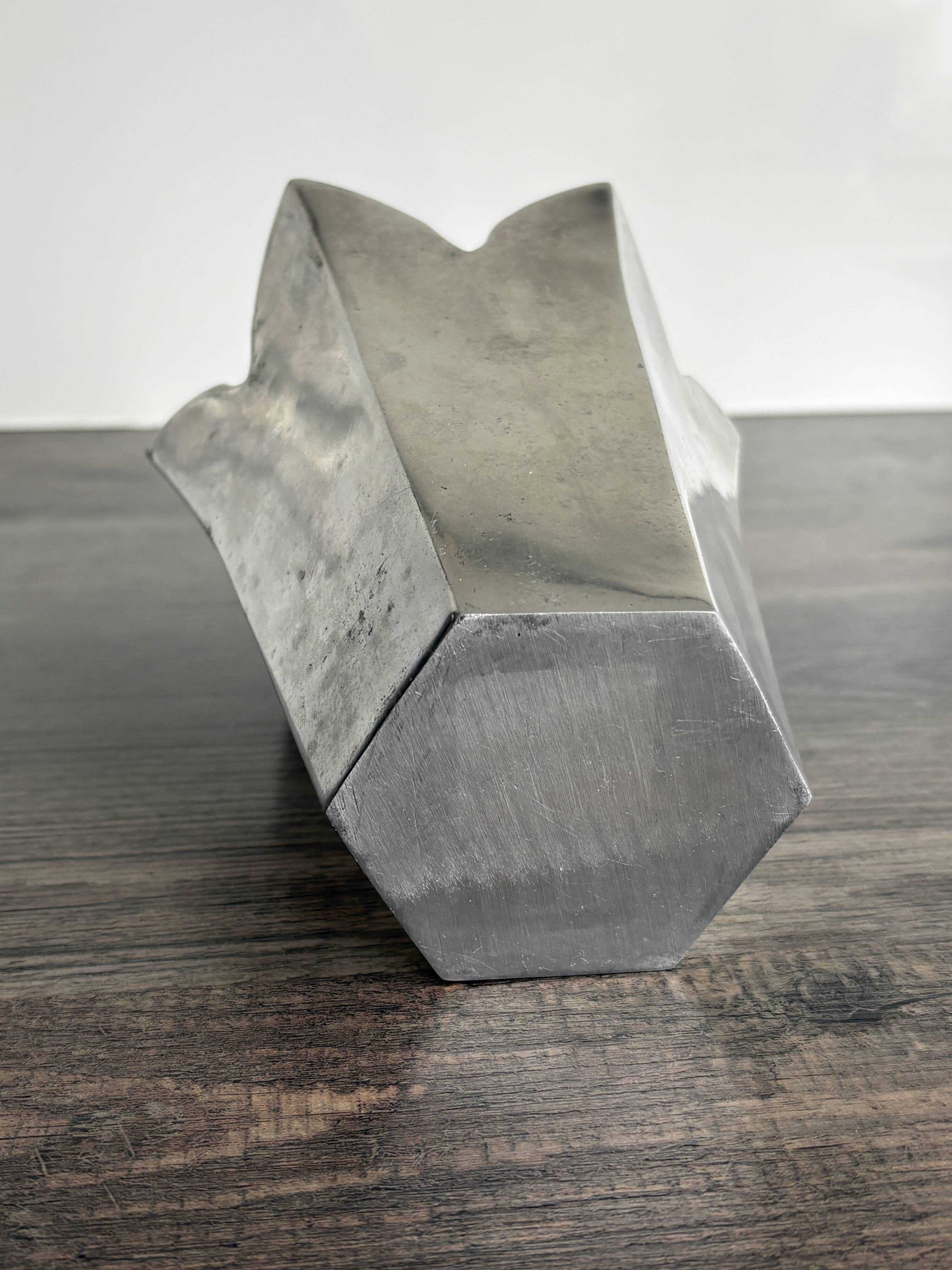 Tulip Vase Habitat – 90s Vintage Design