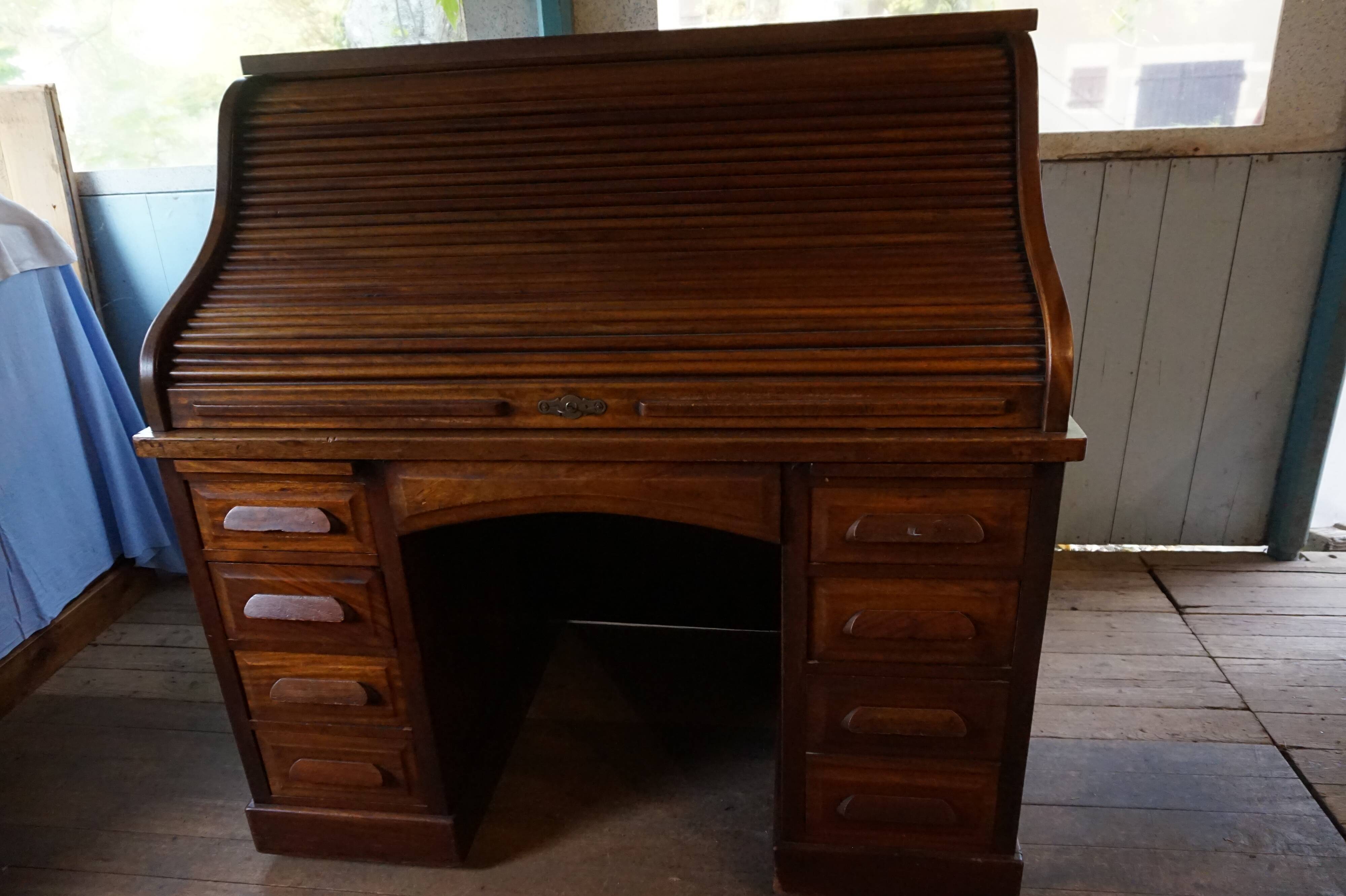 American curtain desk, 1900