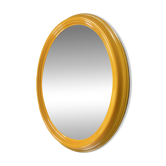 Vintage oval mirror from the 1970s.