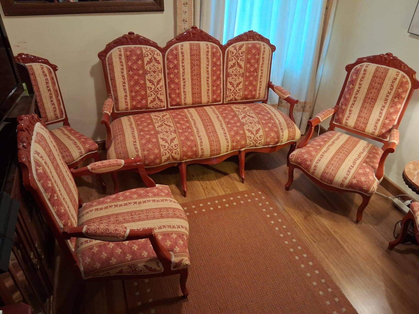 Isabelin salon, fully restored, Louis XV style.