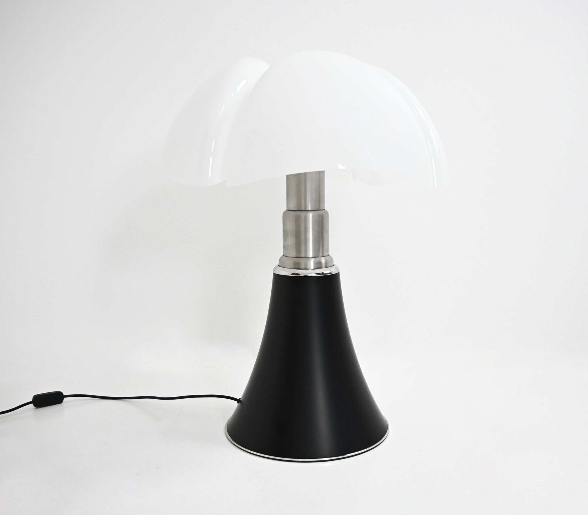 Lampe de table « Pipistrello » noire de Gae Aulenti pour Martinell
