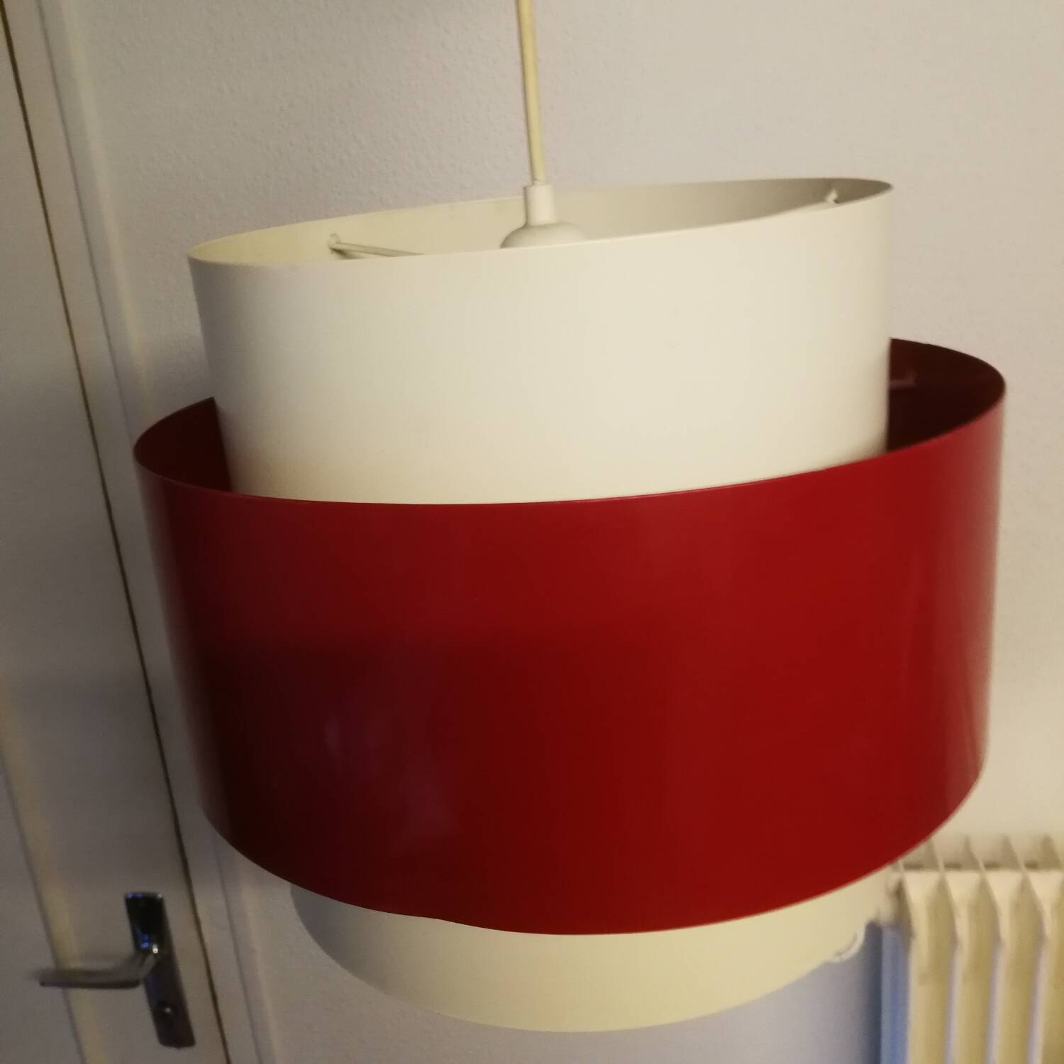 Vintage pendant light in white and red lacquered steel metal from the 70s