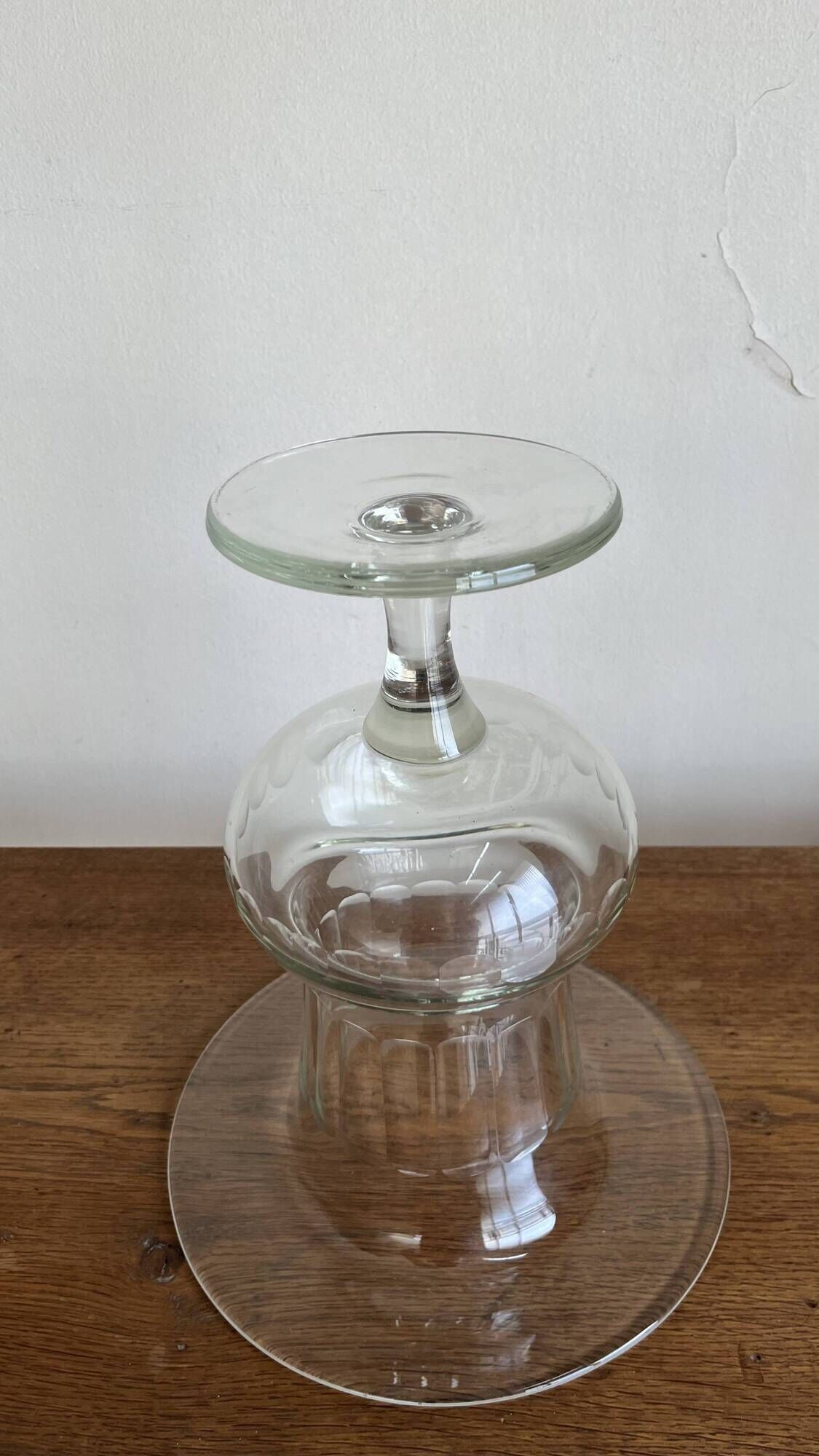 XXL neoclassical 19th-century medical vase in flat-cut crystal