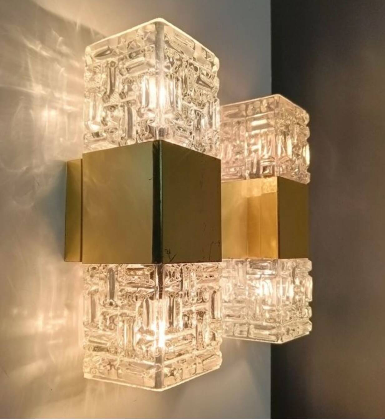 Pair of Maison Sciolari glass and brass wall lights, Italy 1970